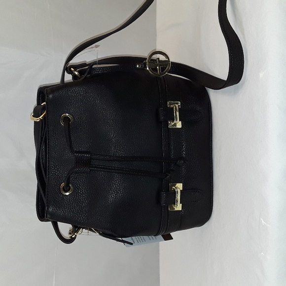 Giani Bernini Pebble Leather Bridle Bucket Bag - Picture 2 of 6